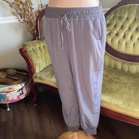 NY & Co., Grey jogger slacks with pockets. Women’s M. NWOT - Picture 3 of 6